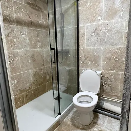 Apartment Avec Clim Et Balcon